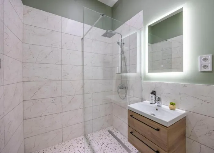شقة Chic Flat Walk To Opera & Ruin Pubs بودابست